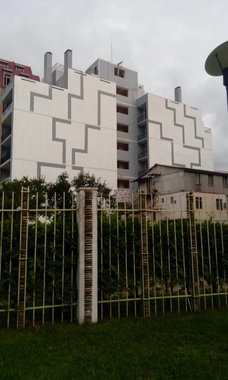 Apartament Gia Batumi Bagian luar foto