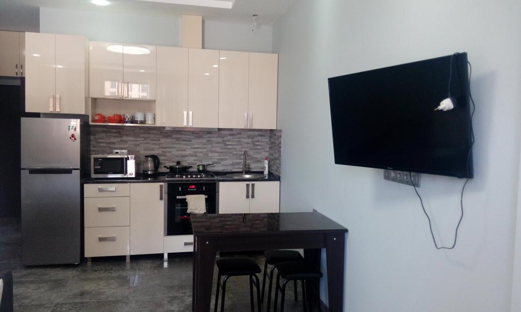 Apartament Gia Batumi Bagian luar foto