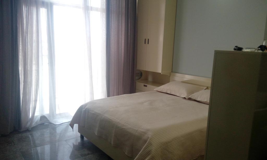 Apartament Gia Batumi Bagian luar foto