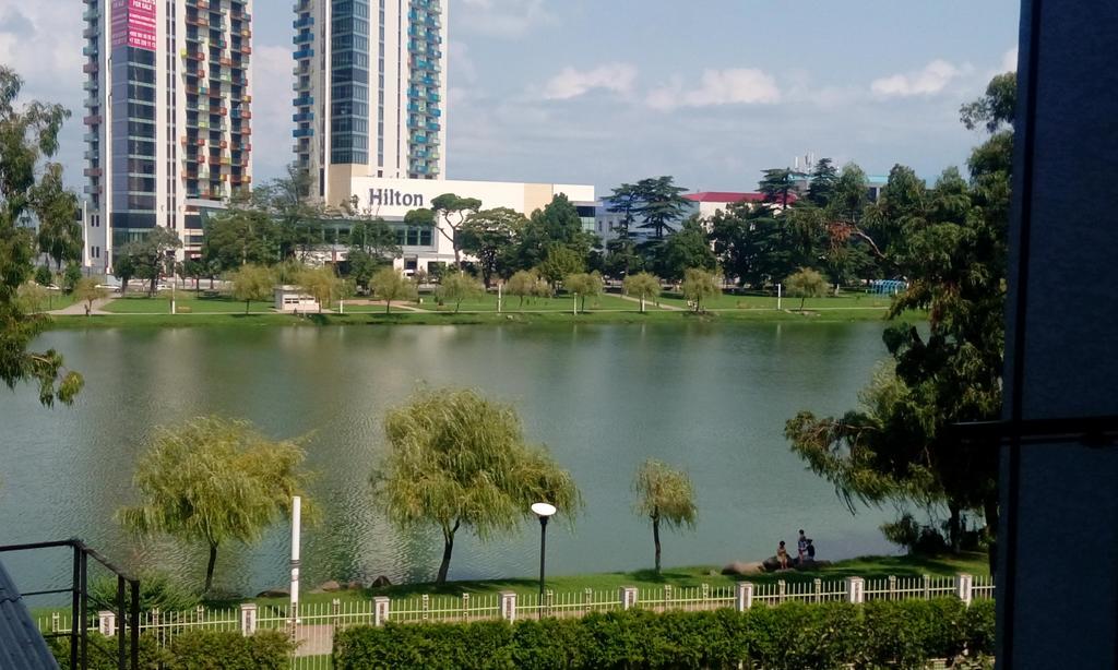 Apartament Gia Batumi Bagian luar foto