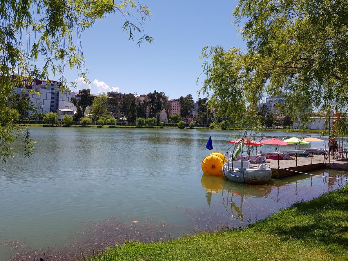 Apartament Gia Batumi Bagian luar foto