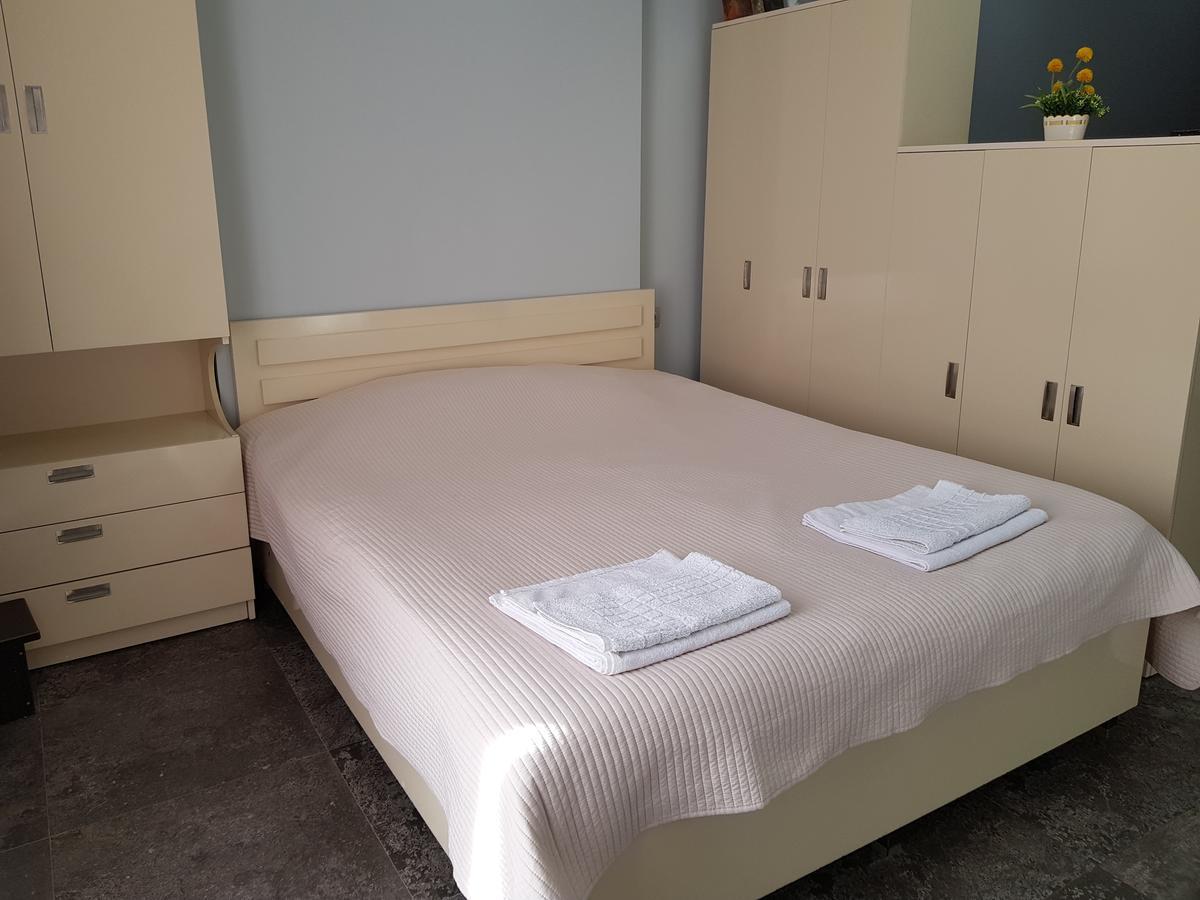 Apartament Gia Batumi Bagian luar foto