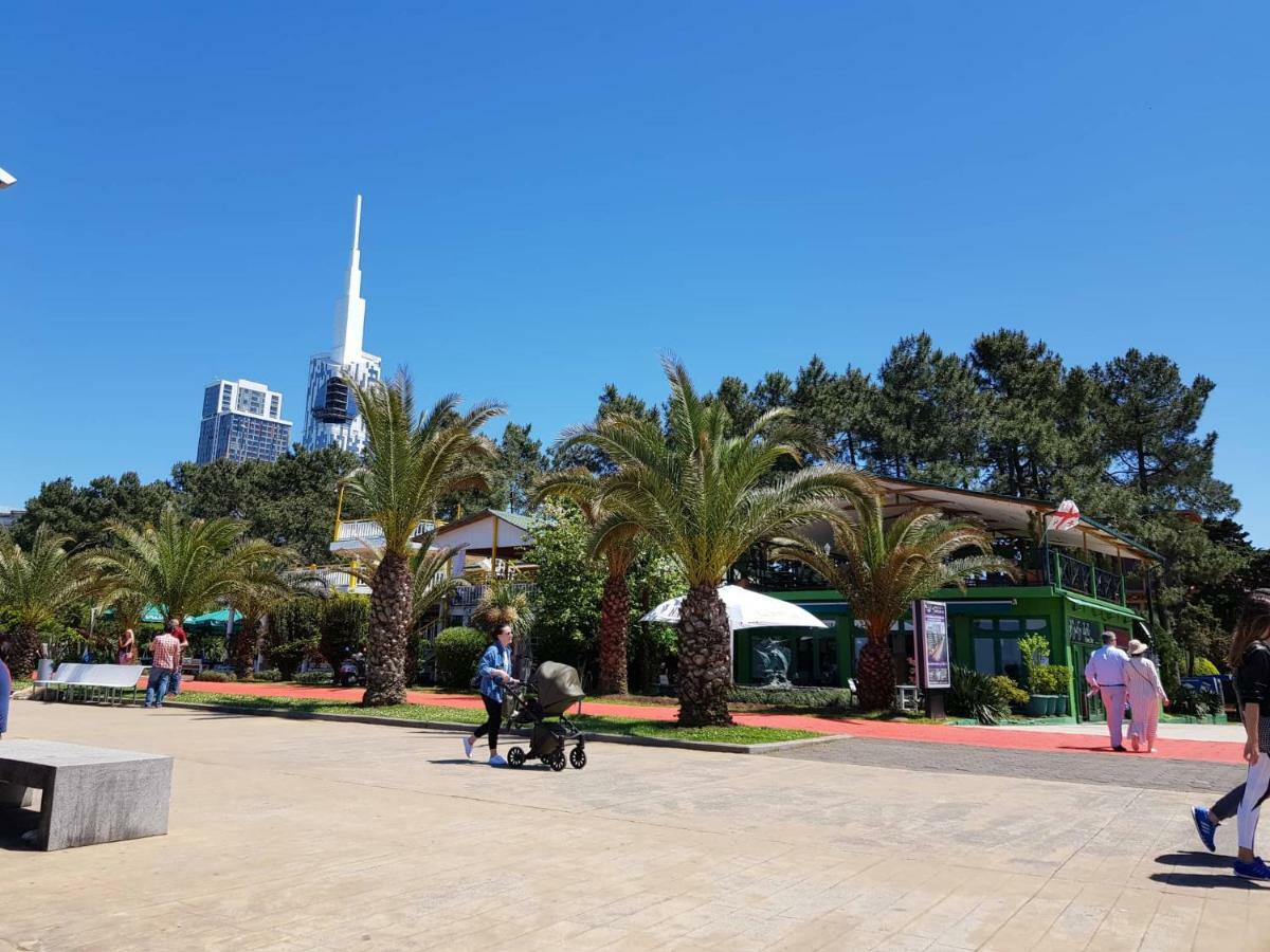 Apartament Gia Batumi Bagian luar foto
